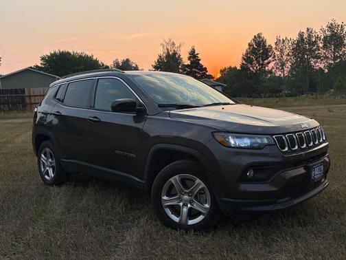 Gray 2023 Jeep Compass Latitude