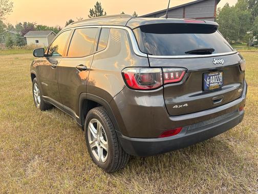 Gray 2023 Jeep Compass Latitude