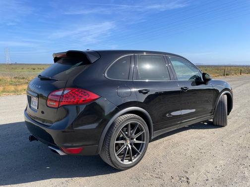 2012 Porsche Cayenne S