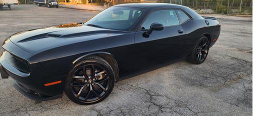 2022 Dodge Challenger SXT