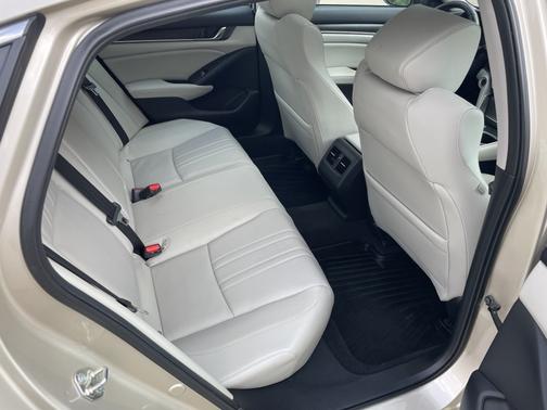 2018 Honda Accord Touring 2.0T
