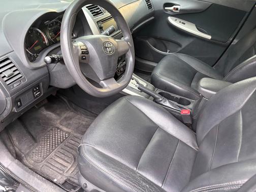 Black 2013 Toyota Corolla S
