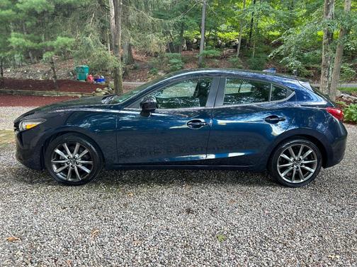Blue 2018 Mazda Mazda3 Grand Touring