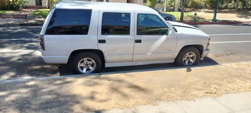 Gray 2000 Chevrolet Tahoe Limited