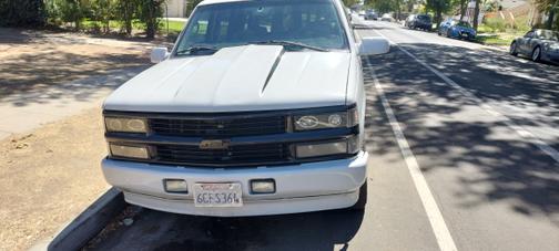 Gray 2000 Chevrolet Tahoe Limited