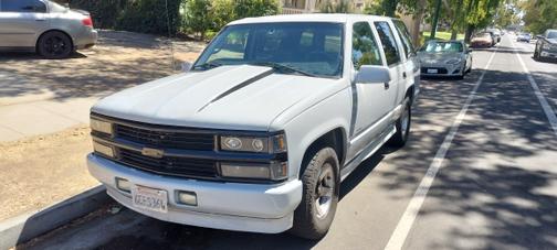 Gray 2000 Chevrolet Tahoe Limited