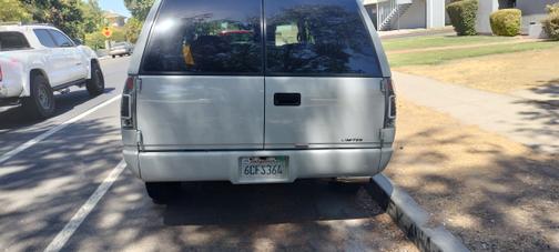 Gray 2000 Chevrolet Tahoe Limited