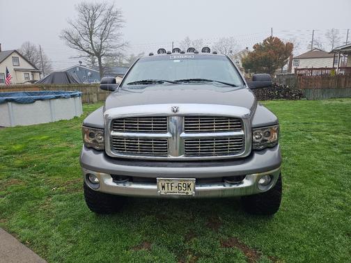 Gray 2005 Dodge Ram 2500 Laramie Quad Cab