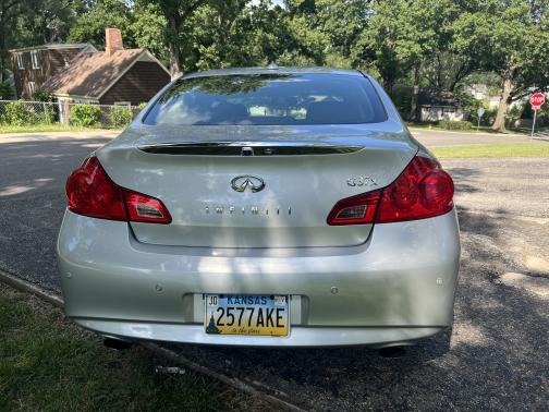 2013 INFINITI G37 x