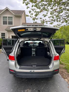 2012 Toyota Highlander SE