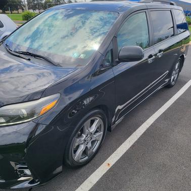 2018 Toyota Sienna SE Premium