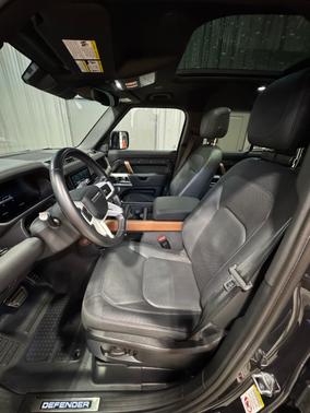 2023 Land Rover Defender X-Dynamic SE