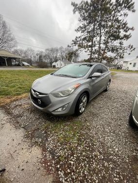 2013 Hyundai ELANTRA SE