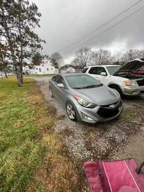2013 Hyundai ELANTRA SE
