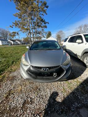 2013 Hyundai ELANTRA SE
