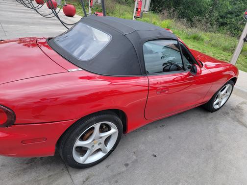 2003 Mazda MX-5 Miata Base