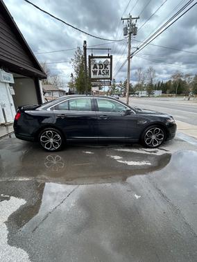 Black 2017 Ford Taurus SHO