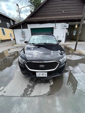 Black 2017 Ford Taurus SHO