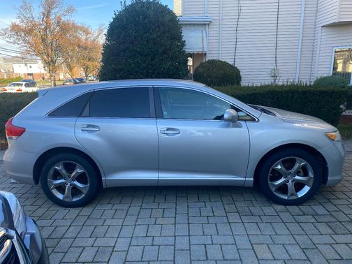 2010 Toyota Venza Base