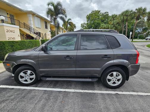 Gray 2008 Hyundai TUCSON GLS