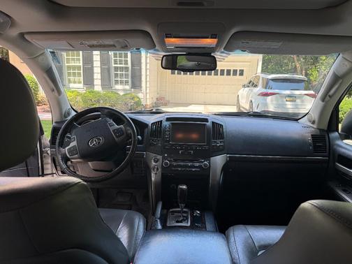 White 2011 Toyota Land Cruiser Base