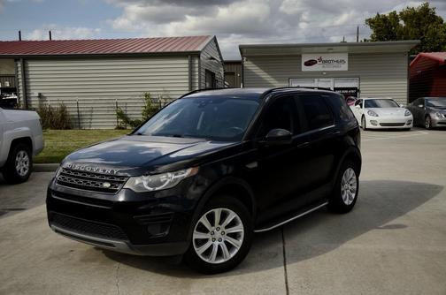 Black 2018 Land Rover Discovery Sport SE