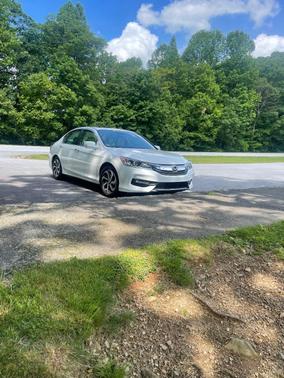 Beige 2016 Honda Accord EX-L