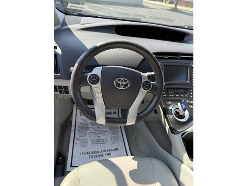 2010 Toyota Prius III