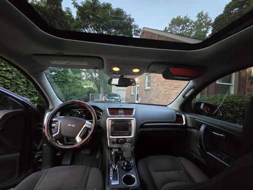 2015 GMC Acadia SLE-2
