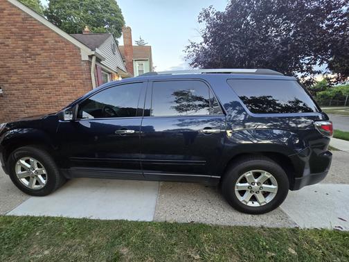 2015 GMC Acadia SLE-2