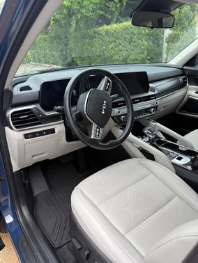 Blue 2023 Kia Telluride S