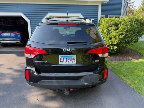 Black 2015 Kia Sorento LX