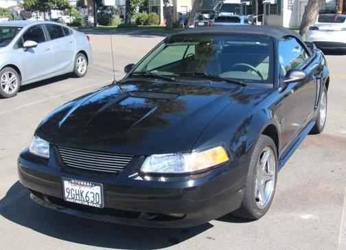 2000 Ford Mustang GT