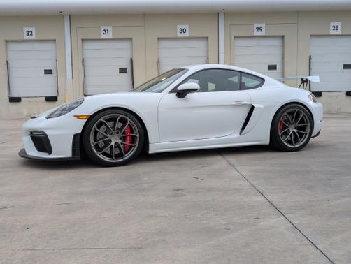 2021 Porsche 718 Cayman GT4