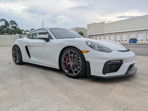 2021 Porsche 718 Cayman GT4