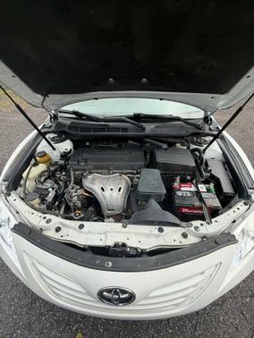 White 2007 Toyota Camry LE
