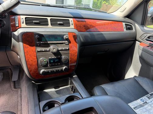 Silver 2013 Chevrolet Tahoe LT