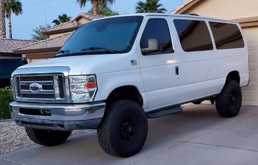 2010 Ford E350 Super Duty XLT