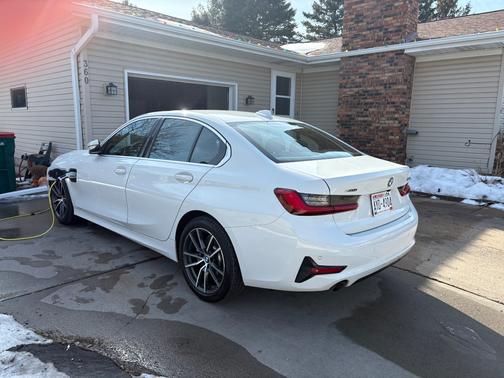 2021 BMW 330e xDrive