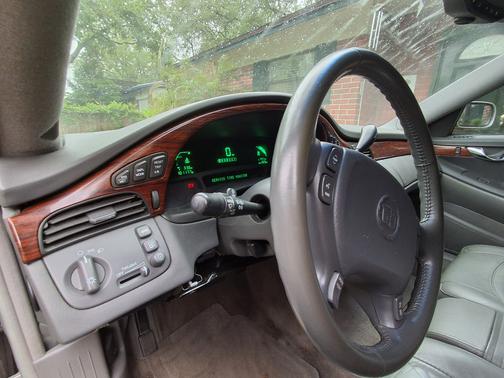 Silver 2003 Cadillac DeVille Base