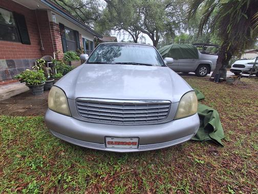Silver 2003 Cadillac DeVille Base