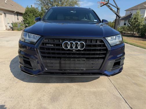 2019 Audi Q7 55 SE Premium