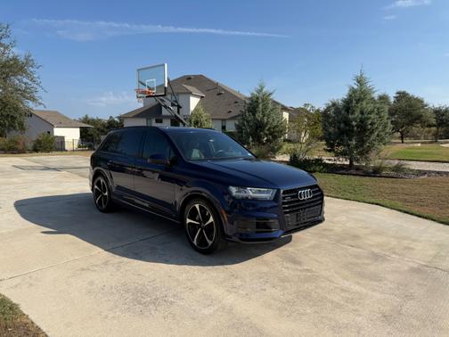 2019 Audi Q7 55 SE Premium