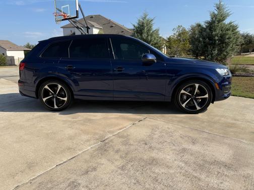 2019 Audi Q7 55 SE Premium
