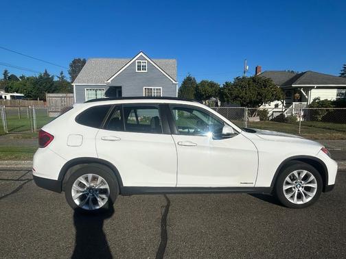 White 2014 BMW X1 xDrive 28i