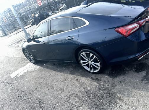 Black 2019 Chevrolet Malibu Premier