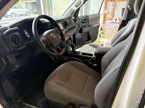 2019 Toyota Tacoma SR