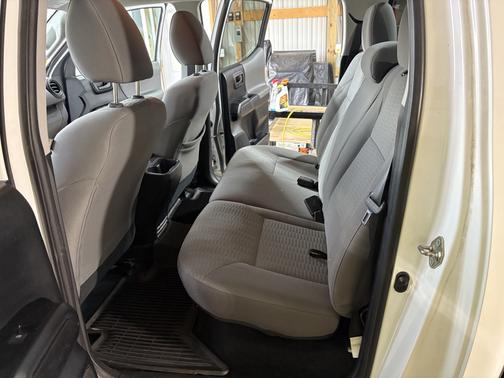 2019 Toyota Tacoma SR