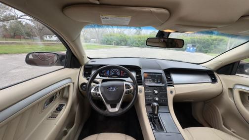 2015 Ford Taurus SEL