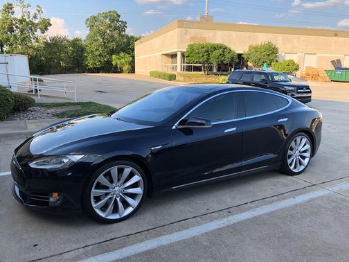 2013 Tesla Model S Performance